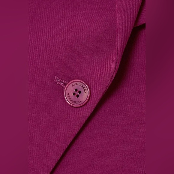 Altuzarra's 'Fenice' cady blazer in mulberry purple - Picture 4 of 9